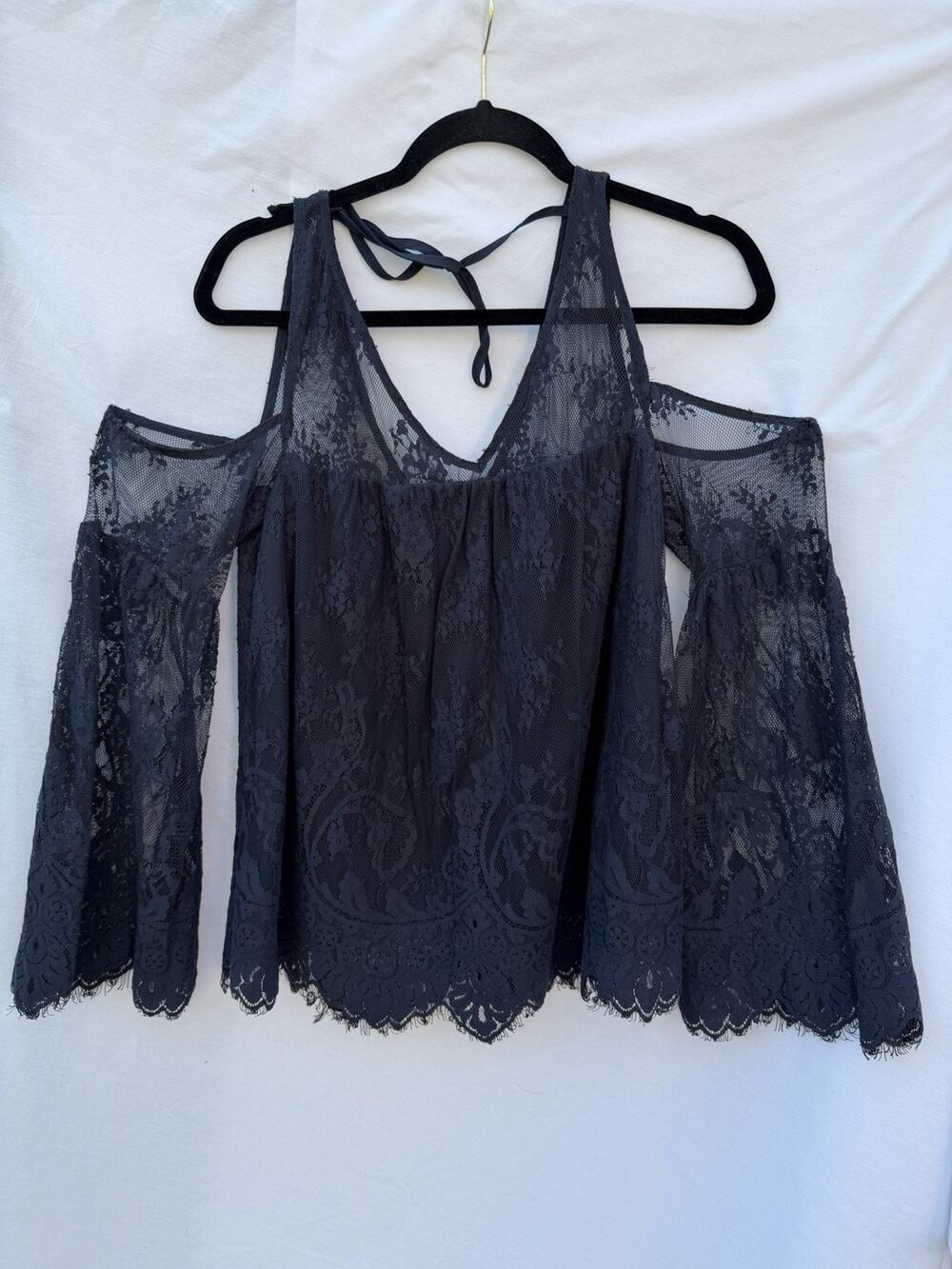 NWT Abercrombie & Fitch Navy Lace Cold-Shoulder Bell Sleeves Blouse Top Sz S